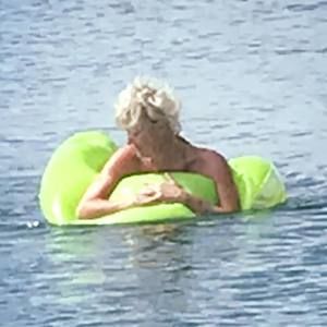 Meet your Posher, Marie